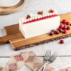 bûche; mousse vanille, canneberge et pacane, votre panier , maturin.ca, épiceries, épicerie en ligne, fine, bio, commande en ligne, livraison à domicile, alimentation, producteur, consommateur, quebec, canada