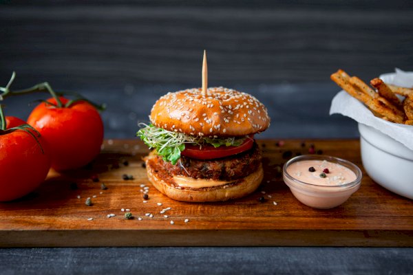 burgers végé feta-betteraves (6 portions), recette prête à cuisiner , tout en pot | maturin.ca, maturin, épicerie en ligne, commande en ligne, livraison à domicile, alimentation, producteur, quebec, canada