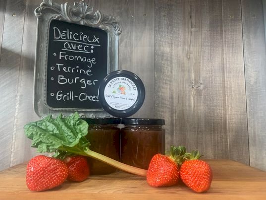 confit d'oignons fraises et rhubarbe, , anthony desmarais, le petit maraîcher | maturin.ca, maturin, épicerie en ligne, commande en ligne, livraison à domicile, alimentation, producteur, quebec, canada
